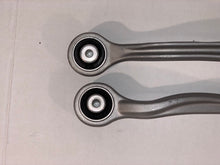 Load image into Gallery viewer, Bentley Continental GTC GT Flying Spur right upper control arm arms (2 pcs)